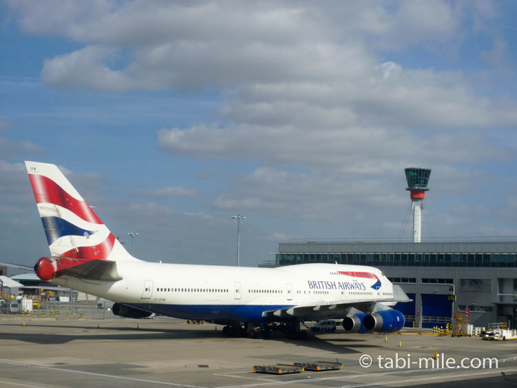ロンドン・ヒースロー空港に駐機するブリティッシュ・エアウェイズ