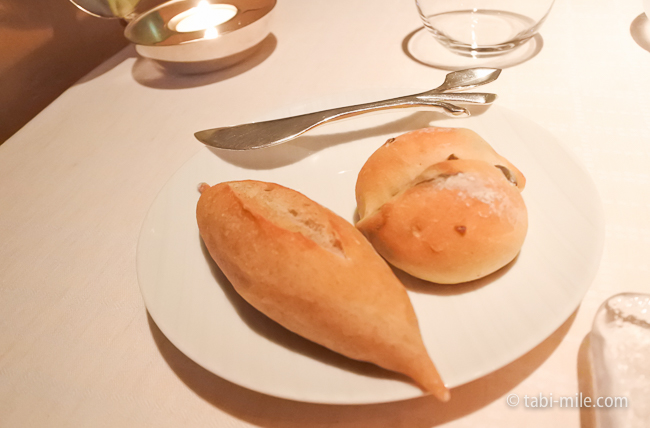 ベージュ アラン・デュカス東京自家製パン