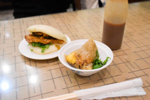 台湾風バーガー「割包」と「ちまき」を台北の名店「萬福號」で食べる！ー台湾旅行記