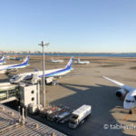 羽田空港に駐機する全日空（ANA）の飛行機
