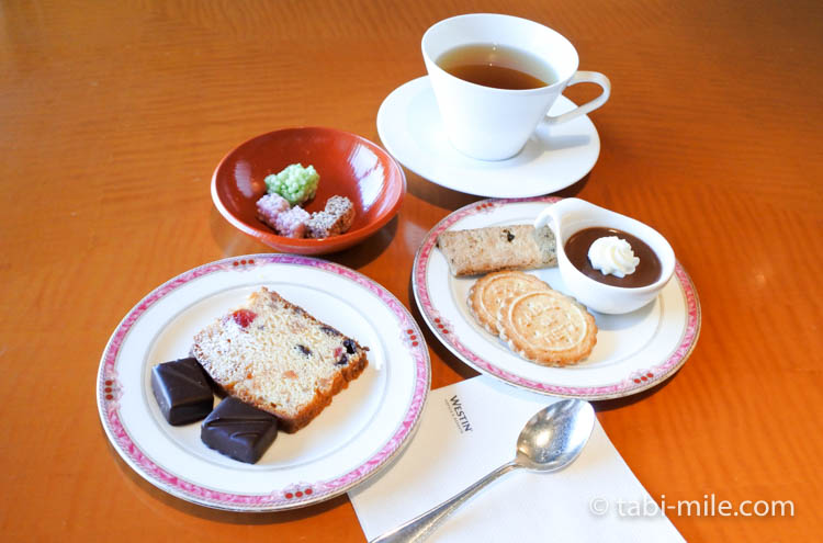 ウェスティンホテル東京　エグゼクティブクラブラウンジ　ライトスナック　パウンドケーキ　クッキー　和菓子