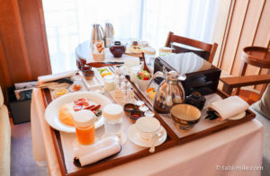 ザ・リッツ・カールトン沖縄のルームサービスで沖縄の朝食＆夕食を楽しむ♪子連れ旅行ならルームサービスがやっぱり楽