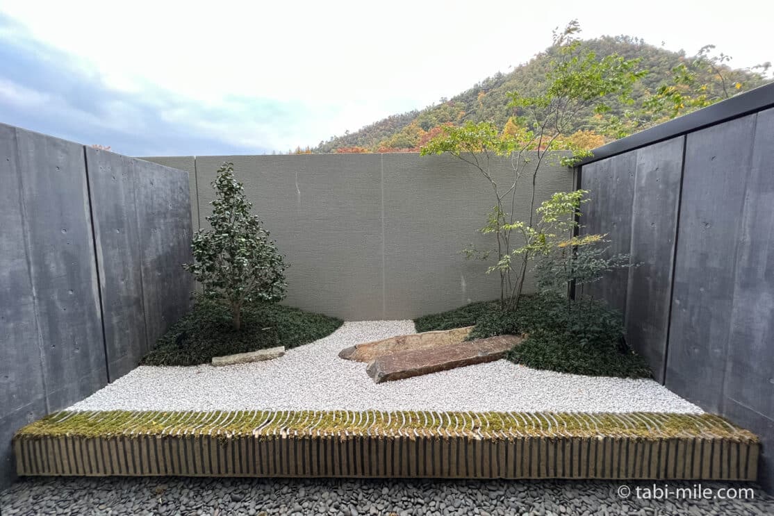 ROKU KYOTO（ロク京都）ガーデンデラックスの部屋からの景色
