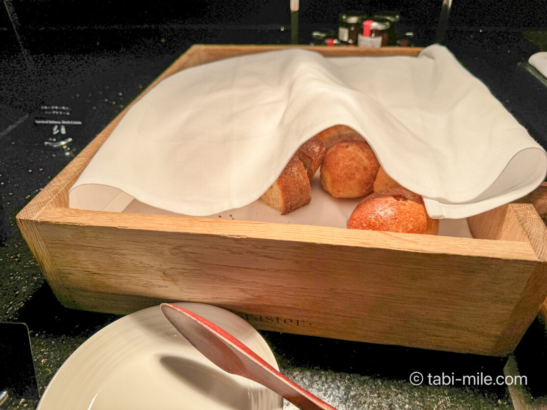 コンラッド大阪エグゼクティブラウンジ_イブニングカクテル