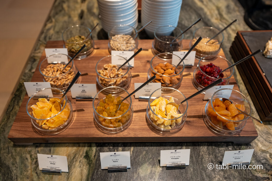 JWマリオット・ホテル東京の素晴らしいエグゼクティブラウンジの全フードプレゼンテーションレビュー！