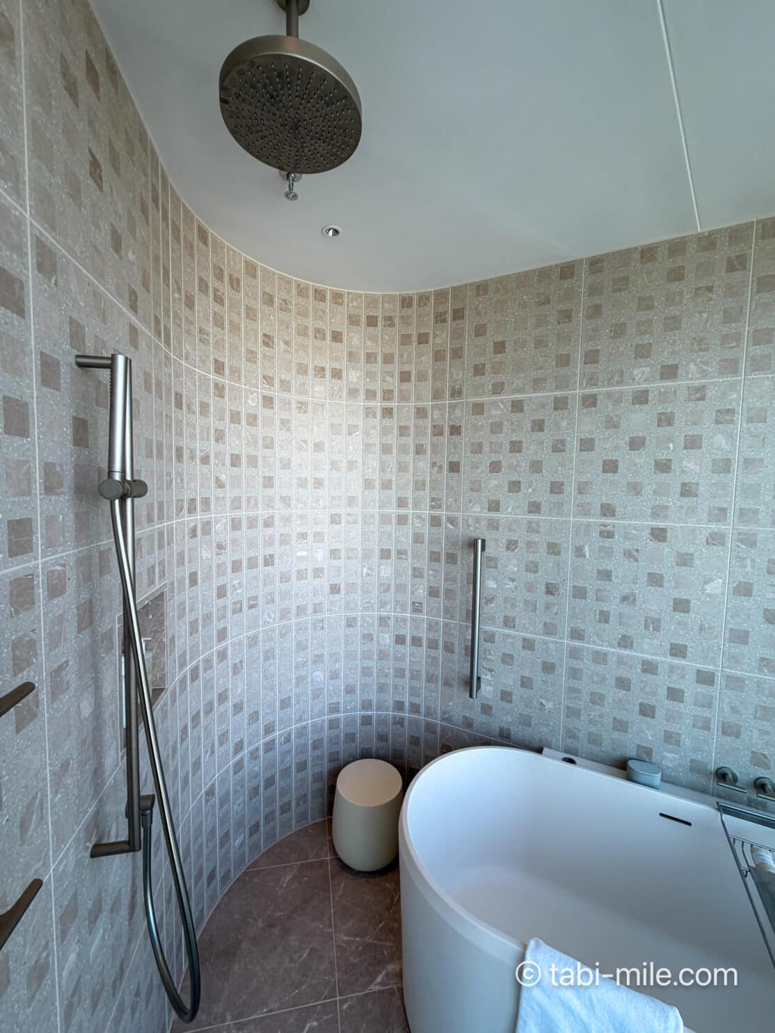 JWマリオット・ホテル東京宿泊記|ジュニアスイート、ベイデラックス、アーバンデラックスレビュー!圧巻のプールも写真で解説