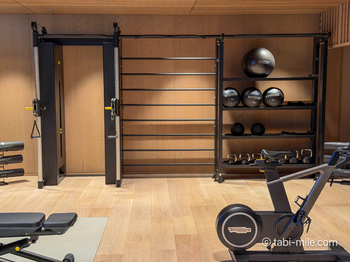 JWマリオット・ホテル東京宿泊記|ジュニアスイート、ベイデラックス、アーバンデラックスレビュー!圧巻のプールも写真で解説